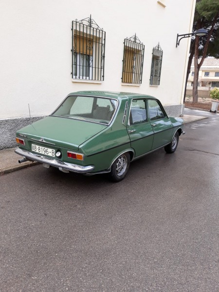 RENAULT 12S (4).jpg