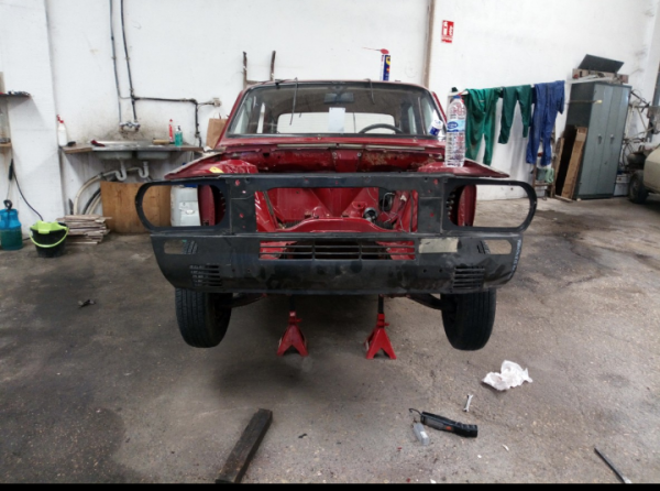 Screenshot_20200124-141347~2.png (592.93 KiB) Visto 8144 veces Comprobación del frontal nuevo.Aqui el que conoce verá un fallo que el coche sigue teniendo hoy en día.Este fallo fue a raíz de la volcada que se pegó el antiguo dueño