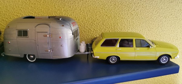 Renault12SFamiliar-8.jpg (119.55 KiB) Visto 6842 veces Caravana llegada desde EEUU, años buscando una unidad a un precio razonable.