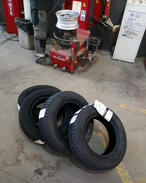 Screenshot_20200428-230152~2.png (922.54 KiB) Visto 5786 veces Primera llanta a montar primera cagada