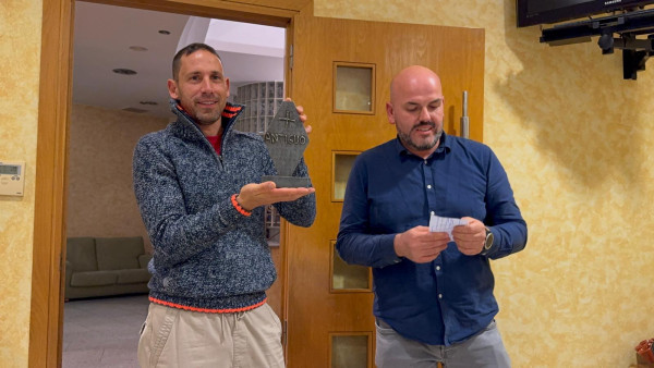 Premio al R12 más antiguo