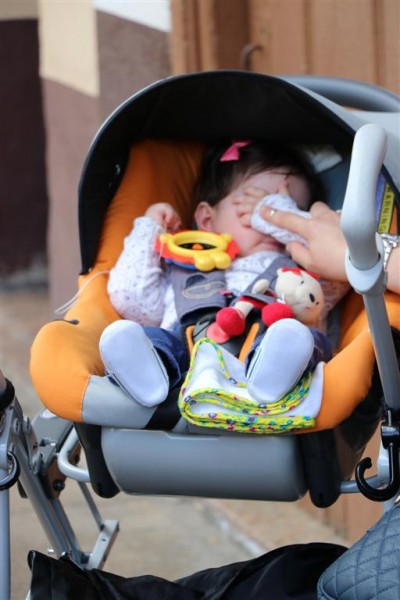 IMG_0270 (Large).JPG (66.12 KiB) Visto 3907 veces La asistente mas joven al evento ( como la foto está autocensurada por ella misma, creí oportuno subirla) Ali, si quieres que la borre me lo dices y lo hago ipso facto.