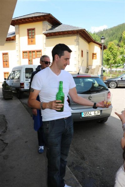 IMG_0257 (Large).JPG (74.21 KiB) Visto 3907 veces Nuestro escanciador oficial