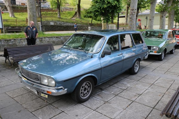 IMG_0219 (Large).JPG (161.16 KiB) Visto 3907 veces El Break de lolailo, preciosas llantas, le quedan como anillo al dedo a los r12 familiar.