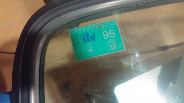 20180327_210826.jpg (2 MiB) Visto 3649 veces Detalle de su última ITV pasada en el año 94. Ya ha llovido