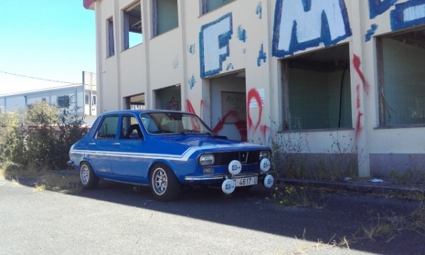s1q9ap.jpg (164 KiB) Visto 2627 veces Éste es el mio, llevo barras de 24mm y amortiguadores lip rojos (rallye de época) y no barquea nada